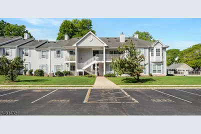 3910 Graham Ct, Bridgewater, NJ 08807 - Photo 2