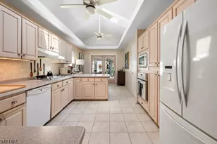 6 Martin Ln, Hamilton Township, NJ 08619 - Photo 12