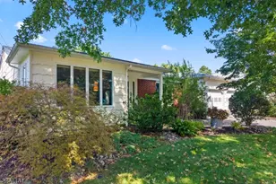 6 Martin Ln, Hamilton Township, NJ 08619 - Photo 4