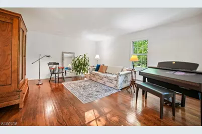 36 Cora Ln, Chester, NJ 07930 - Photo 4
