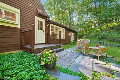 36 Cora Ln, Chester, NJ 07930 - Photo 28