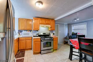 75 Chambers St, Newark, NJ 07105 - Photo 2