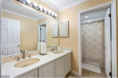 40 Champlain Way, Franklin Township, NJ 08823 - Photo 32