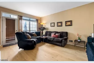 40 Champlain Way, Franklin Township, NJ 08823 - Photo 20