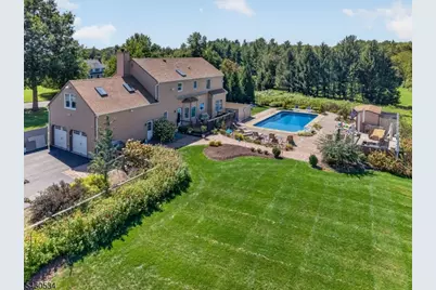 6 Pinewood Rd, Holland Township, NJ 08848 - Photo 2