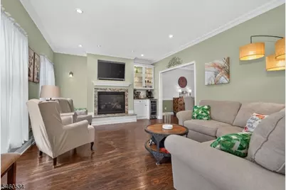6 Pinewood Rd, Holland Township, NJ 08848 - Photo 6