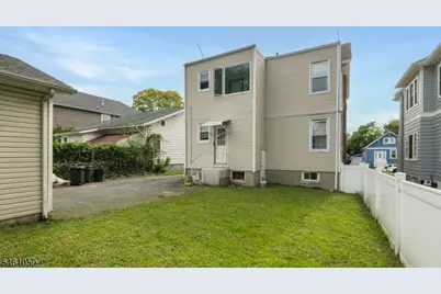 19 Meadowbrook Pl, Maplewood, NJ 07040 - Photo 8