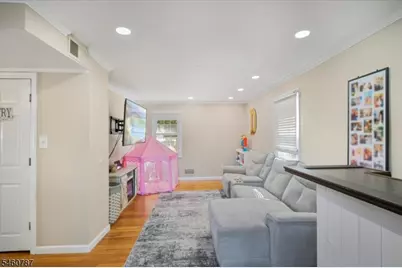 73 Burnside Pl, Wanaque, NJ 07420 - Photo 12