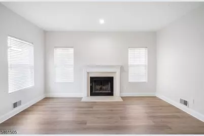 101 Tallwood Ln, Green Brook Township, NJ 08812 - Photo 10
