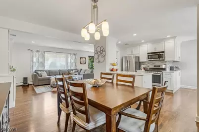 2105 Maple View Ct, Scotch Plains Township, NJ 07076 - Photo 12
