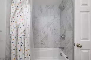 112 Valerie Dr, Manville, NJ 08835 - Photo 14