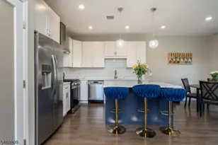 112 Valerie Dr, Manville, NJ 08835 - Photo 8