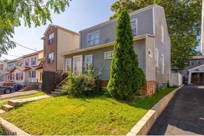 75 Osborne Pl, Irvington, NJ 07111 - Photo 2