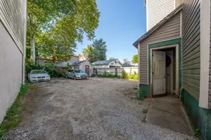 75 Osborne Pl, Irvington, NJ 07111 - Photo 18