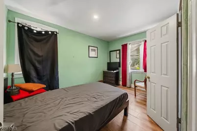 75 Osborne Pl, Irvington, NJ 07111 - Photo 12