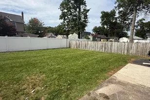 17 W Park Ave, Woodbridge Township, NJ 07001 - Photo 4