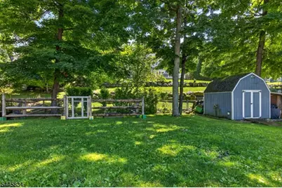 8 Cross Oak Ln, West Milford, NJ 07480 - Photo 28