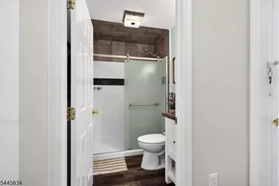 8 Cross Oak Ln, West Milford, NJ 07480 - Photo 10
