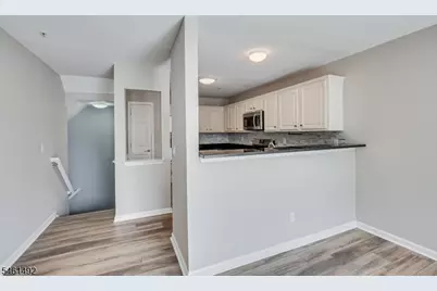 1092 Shadowlawn Dr, Green Brook Township, NJ 08812 - Photo 10