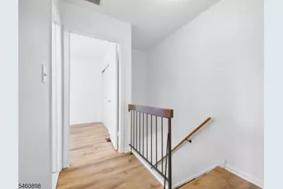 126 Locust Ct, Raritan Township, NJ 08822 - Photo 16