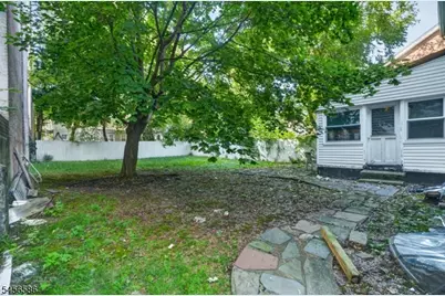 821 S 10th St, Newark, NJ 07108 - Photo 16