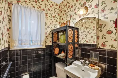 821 S 10th St, Newark, NJ 07108 - Photo 14