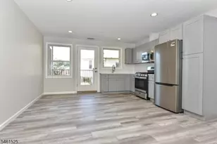 7 Bergen St, Westwood, NJ 07675 - Photo 10