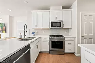 7 Jessica Ln, Union Township, NJ 07083 - Photo 30