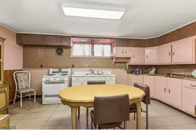 407 Franklin Ave, Belleville, NJ 07109 - Photo 24