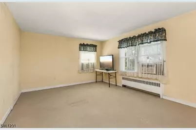 407 Franklin Ave, Belleville, NJ 07109 - Photo 18