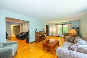 4 Tracey Ln, Sparta Township, NJ 07871 - Photo 8