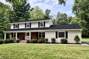 4 Tracey Ln, Sparta Township, NJ 07871 - Photo 1
