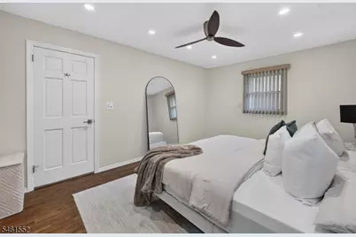 25 Normandy Dr, Wayne, NJ 07470 - Photo 18