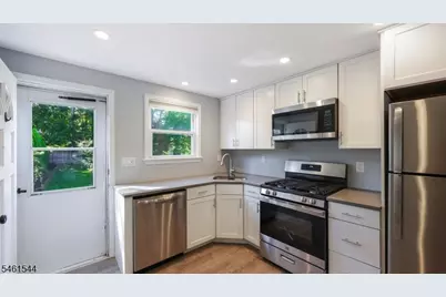 7 Hill St, Bernardsville, NJ 07924 - Photo 6