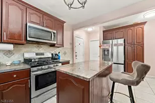1521 Leslie St, Hillside, NJ 07205 - Photo 16