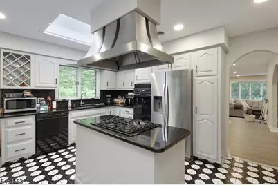 650 Riverside Dr, Cranford Township, NJ 07016 - Photo 12