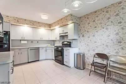 108 Saratoga Sq, Wayne Twp., NJ 07470 - Photo 10