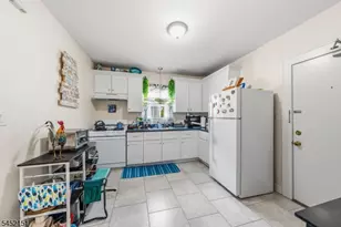 11 Evergreen Ave, Bloomfield, NJ 07003 - Photo 4
