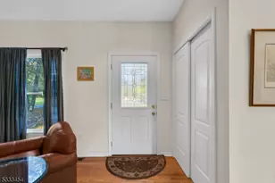 320 Ridge Blvd, Franklin Township, NJ 08540 - Photo 4