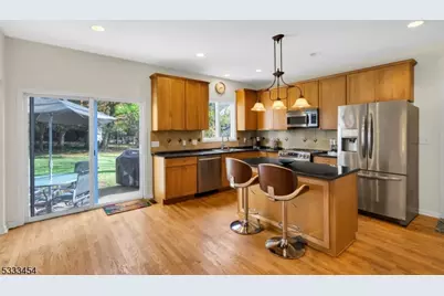 320 Ridge Blvd, Franklin Township, NJ 08540 - Photo 16