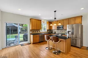 320 Ridge Blvd, Franklin Township, NJ 08540 - Photo 16