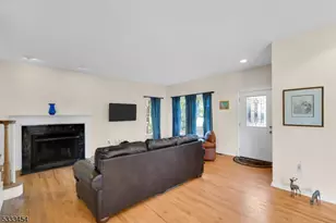 320 Ridge Blvd, Franklin Township, NJ 08540 - Photo 6