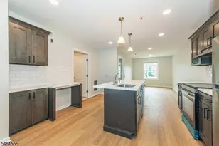 39 Ledgewood Ave, Netcong, NJ 07857 - Photo 4