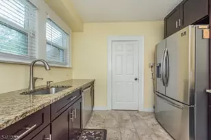 76 Elliot Pl, East Orange, NJ 07018 - Photo 10