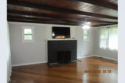 4 Mohawk Trl, Hopatcong, NJ 07821 - Photo 12