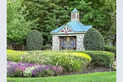 47 Mayflower Dr, Bernards Township, NJ 07920 - Photo 2