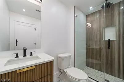 517 Park St, Montclair, NJ 07043 - Photo 36