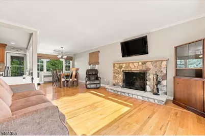 161 Manchester Ave, North Haledon, NJ 07508 - Photo 6