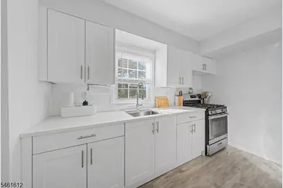 39 Wedgewood Drive #111, Verona, NJ 07044 - Photo 10