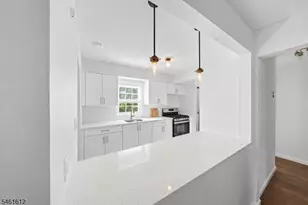 39 Wedgewood Dr, Verona, NJ 07044 - Photo 10